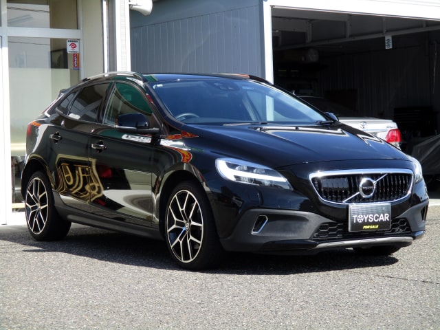 TOYSCAR ボルボ V40 クロスカントリー T5 AWD モメンタム