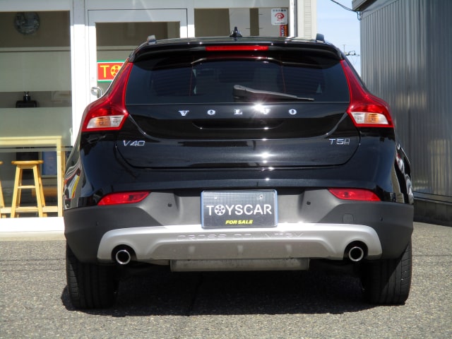TOYSCAR ボルボ V40 クロスカントリー T5 AWD モメンタム