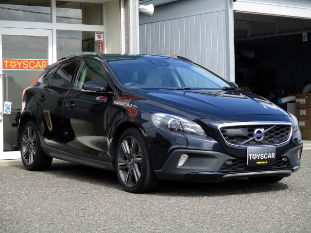 TOYSCAR ボルボ V40 クロスカントリー T5 AWD SE