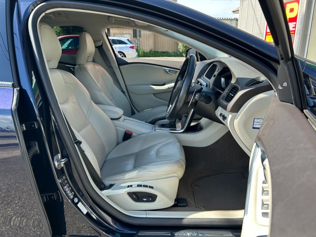 TOYSCAR ボルボ V40 クロスカントリー T5 AWD SE