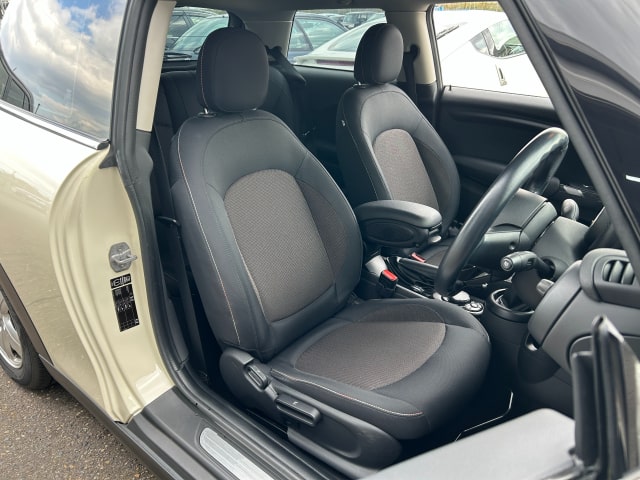 TOYSCAR BMWミニ クーパー