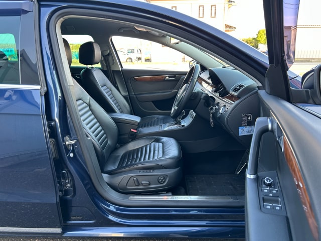 TOYSCAR フォルクスワーゲン パサートヴァリアント TSIハイライン