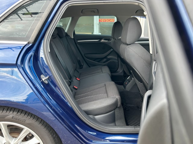 TOYSCAR アウディA3 1.8TFSI クワトロ