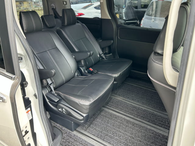 TOYSCAR トヨタ ヴォクシー ハイブリッドV